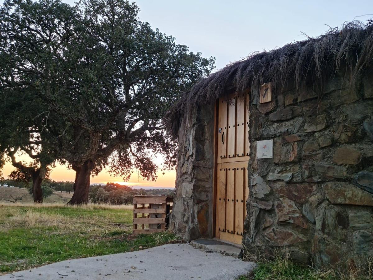 Chozos Las Flores De La Dehesa Calzadilla Exterior foto